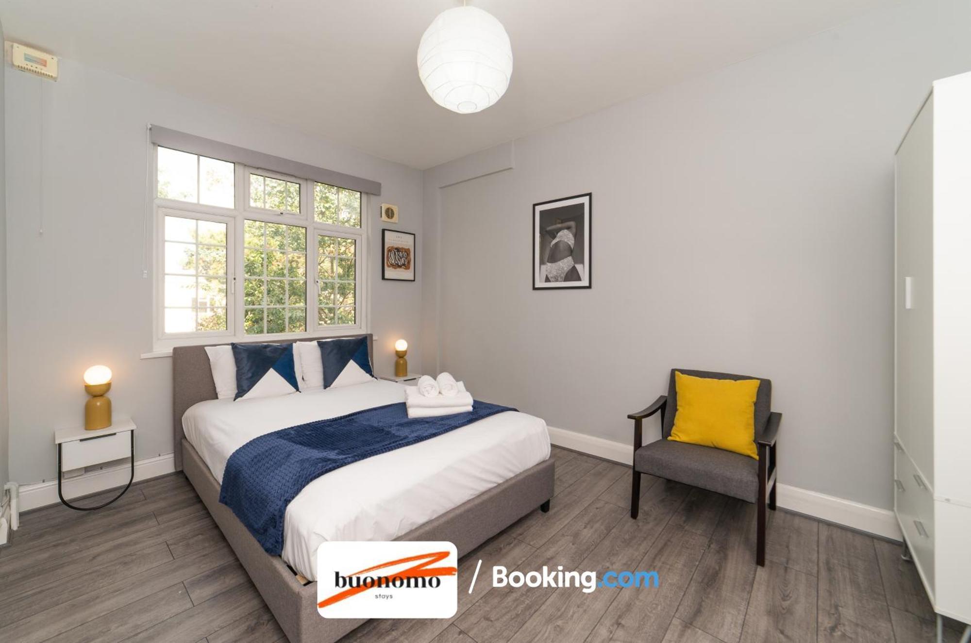 Two Bedroom Apartment By Buonomo Stays Short Lets & Serviced Accommodation With Balcony لندن المظهر الخارجي الصورة