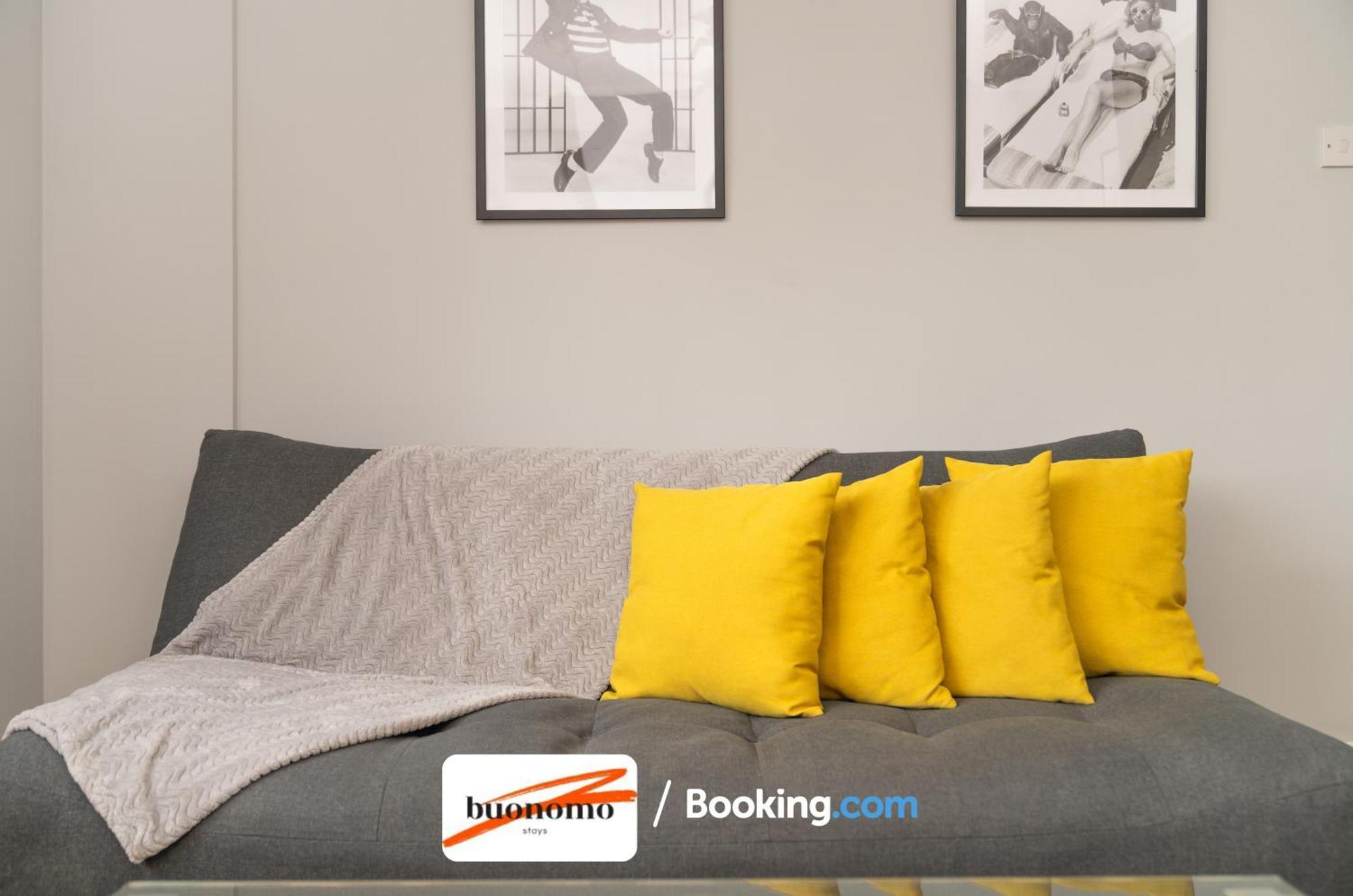 Two Bedroom Apartment By Buonomo Stays Short Lets & Serviced Accommodation With Balcony لندن المظهر الخارجي الصورة
